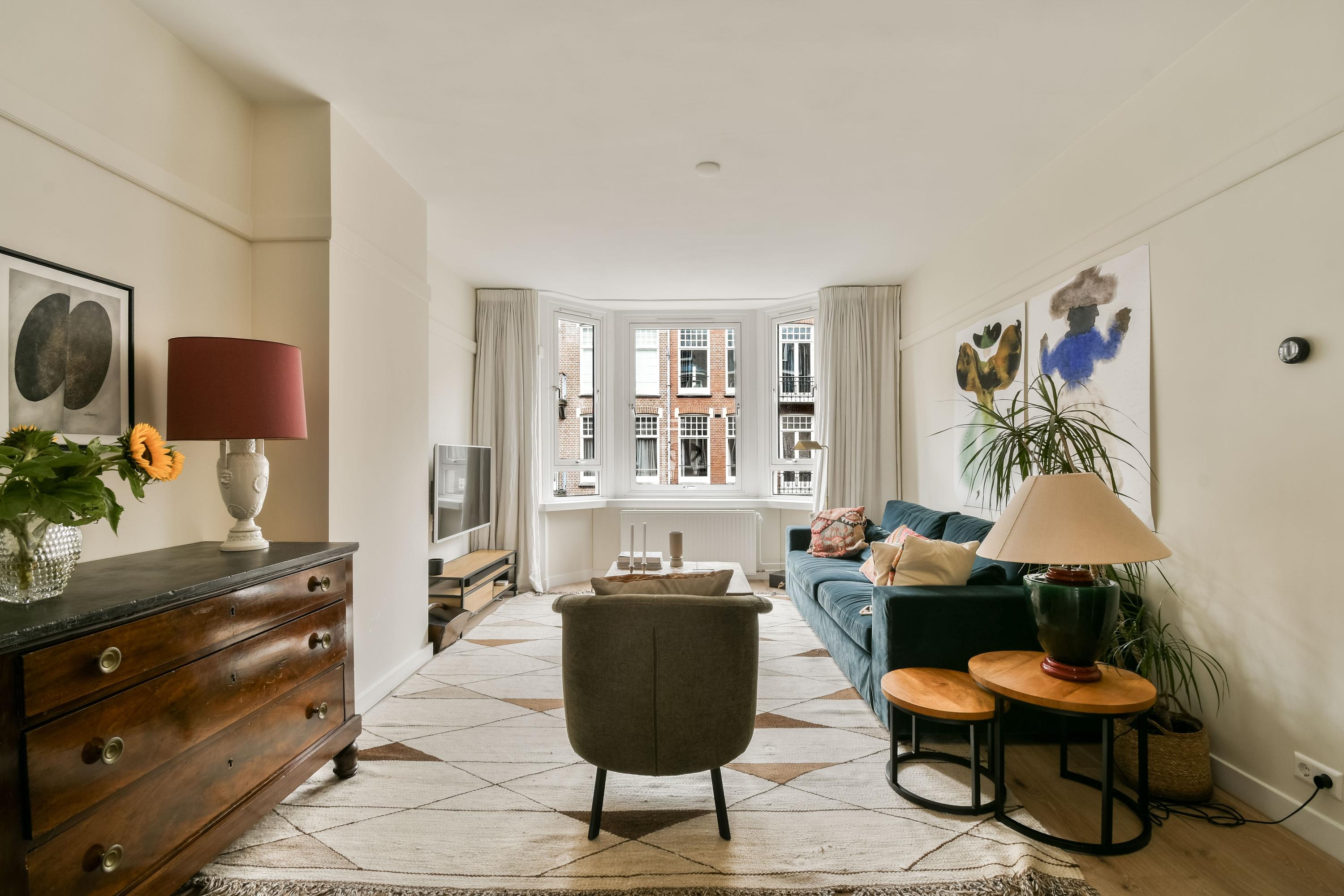 private-rentals for rent on Eerste Helmersstraat 206 2